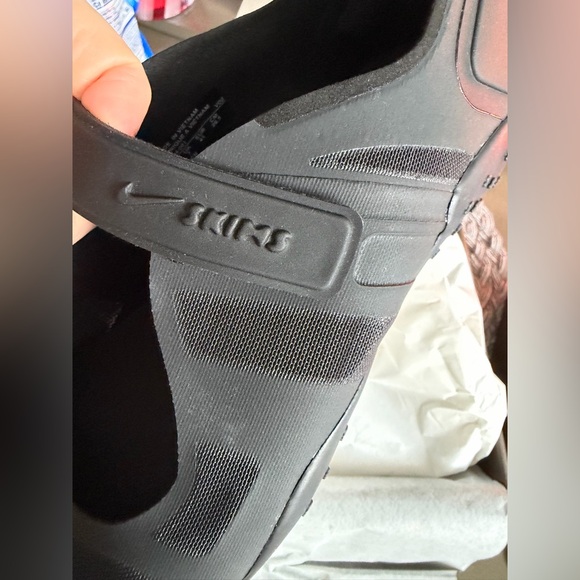 SKIMS Nike Rift Mesh - Picture 7 of 7